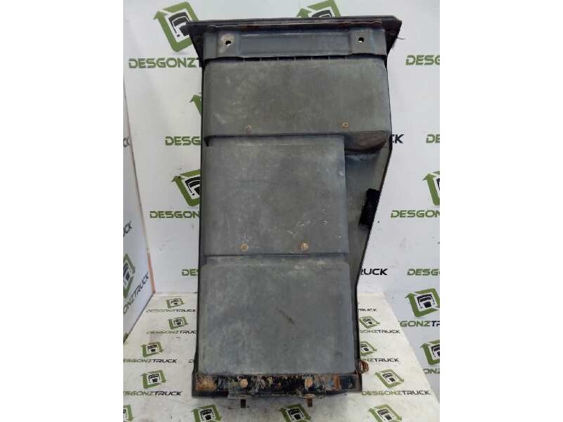 Recambio de peldaño derecho para renault trucks magnum ae 430.18 (430cv) referencia OEM IAM   