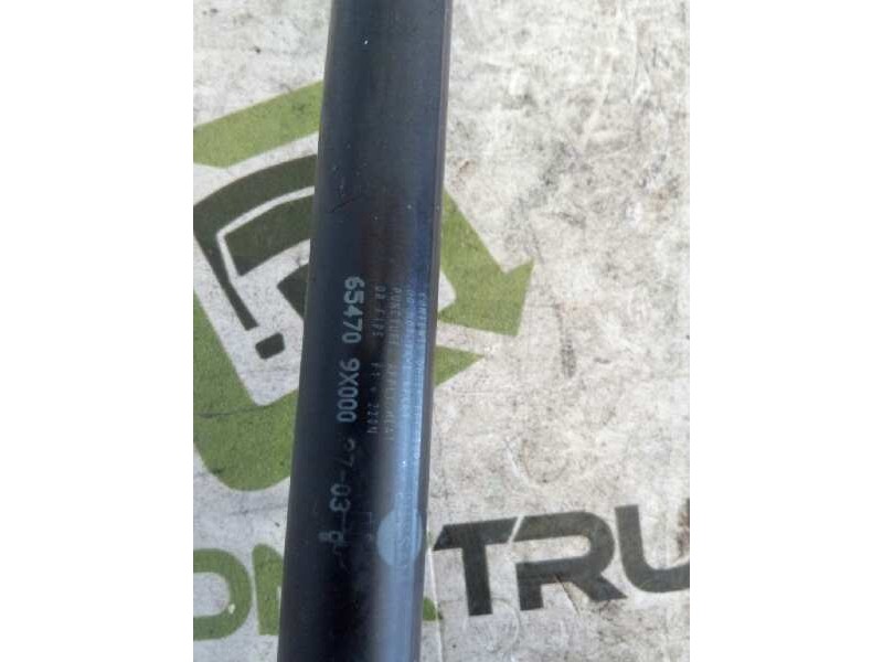 Recambio de bombin calandra para nissan trucks atleon 120 referencia OEM IAM 654709X000  