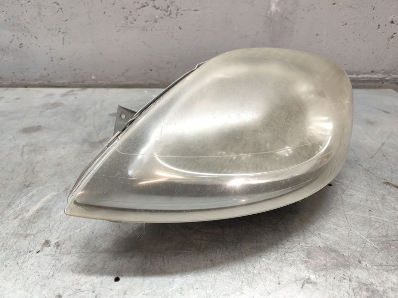 Recambio de faro izquierdo para renault trafic combi (ab 4.01) 1.9 diesel referencia OEM IAM   