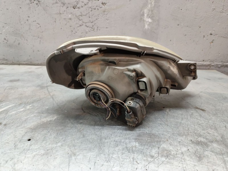 Recambio de faro izquierdo para renault trafic combi (ab 4.01) 1.9 diesel referencia OEM IAM   