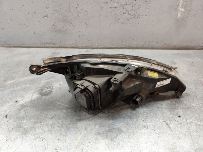 Recambio de faro izquierdo para ford focus berlina (cak) ambiente referencia OEM IAM   