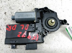 Recambio de motor elevalunas delantero derecho para peugeot 307 (s1) xs referencia OEM IAM 9634457480 0130821766 BOSCH