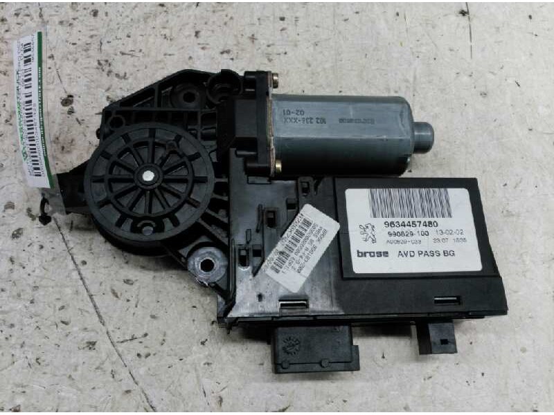 Recambio de motor elevalunas delantero derecho para peugeot 307 (s1) xs referencia OEM IAM 9634457480 0130821766 BOSCH