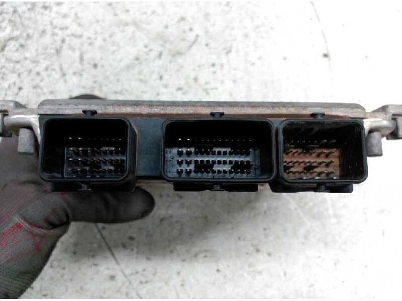 Recambio de centralita motor uce para peugeot 307 (s1) xs referencia OEM IAM 9644606180 0281010779 BOSCH