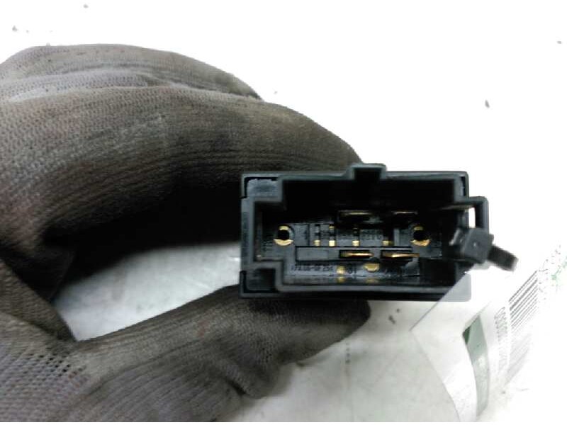 Recambio de boton antivaho para skoda octavia berlina (1u2) 1.9 tdi glx referencia OEM IAM   