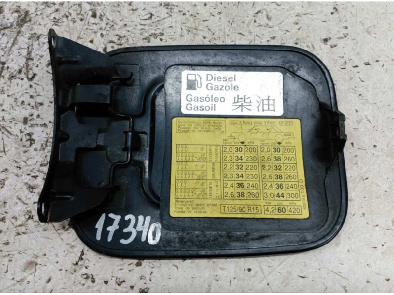 Recambio de tapa exterior combustible para audi a4 berlina (b5) 1.9 tdi referencia OEM IAM   