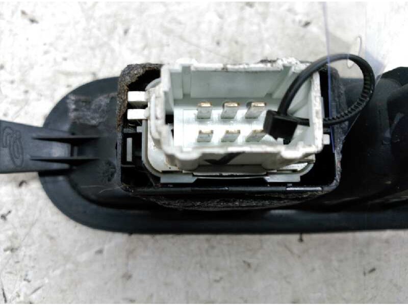 Recambio de mando elevalunas trasero izquierdo para renault megane ii familiar 1.9 dci diesel referencia OEM IAM   