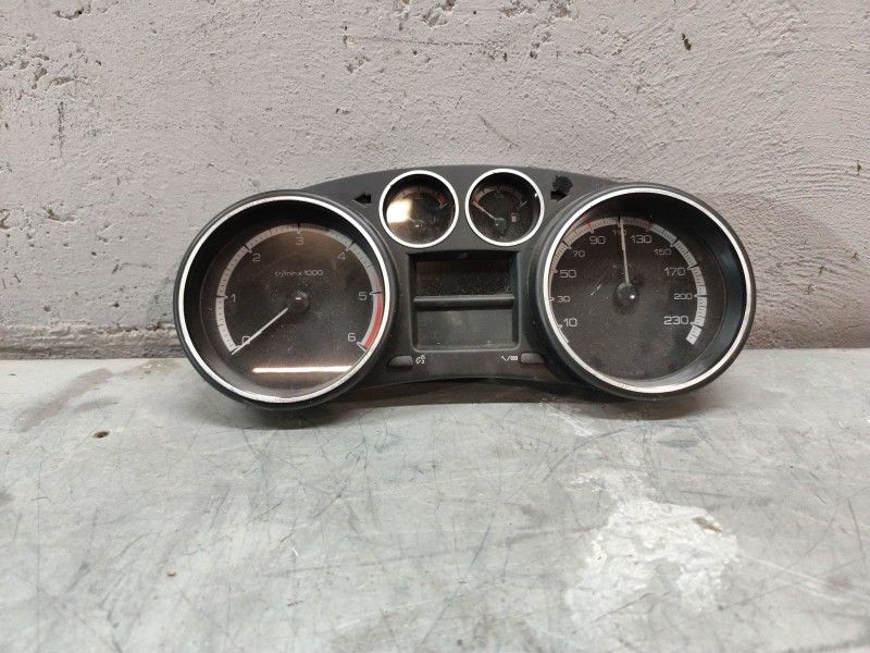 Recambio de cuadro instrumentos para peugeot 308 confort referencia OEM IAM 9665107480  