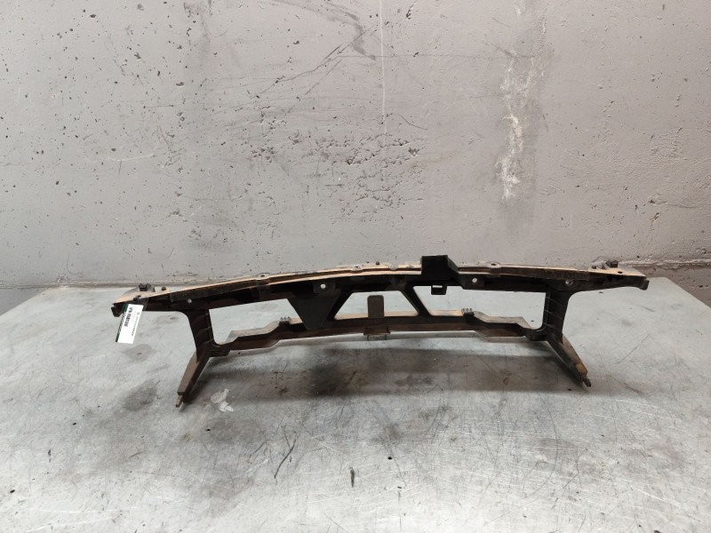 Recambio de soportes paragolpes para renault scenic ii 1.9 dci diesel referencia OEM IAM  DELANTERO CENTRAL 