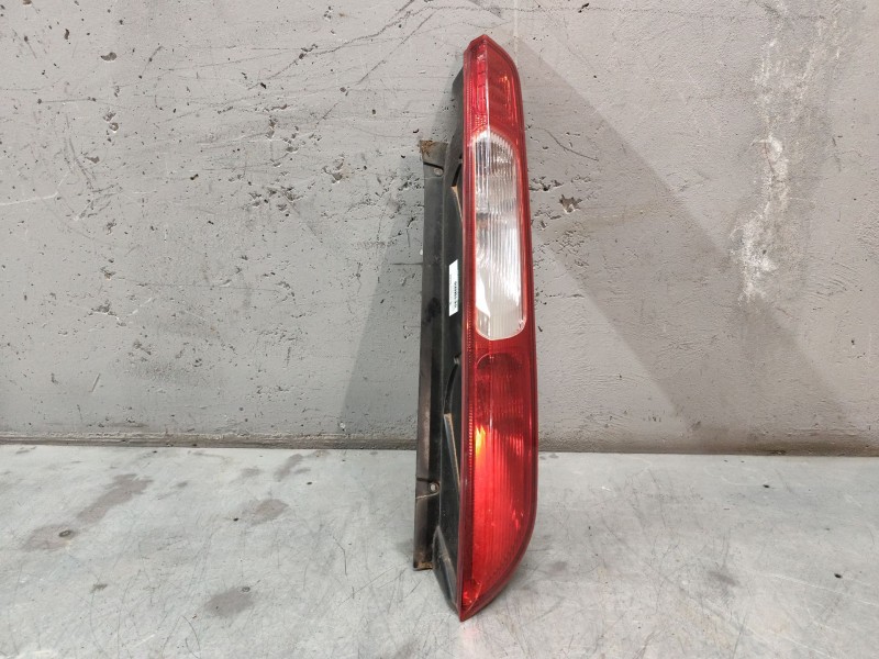 Recambio de piloto trasero derecho para ford focus berlina (cap) ambiente (d) referencia OEM IAM   