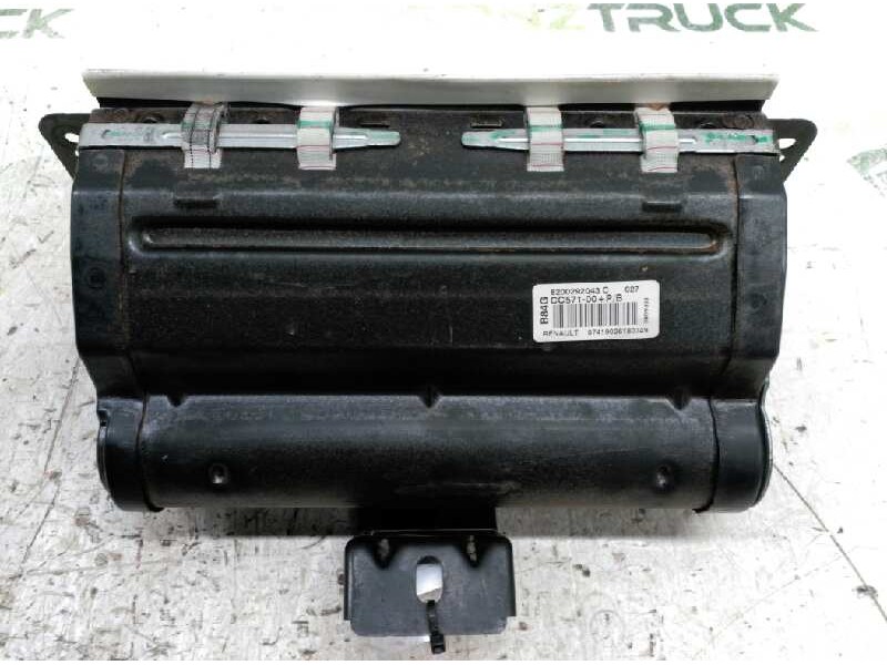 Recambio de airbag delantero derecho para renault megane ii familiar 1.9 dci diesel referencia OEM IAM   