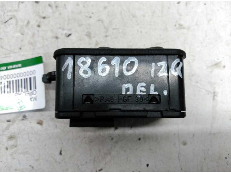 Recambio de mando elevalunas delantero izquierdo para opel astra g berlina club referencia OEM IAM 90561088 13363201 