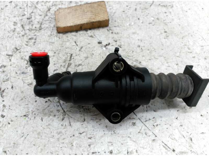 Recambio de bombin embrague para seat leon (1m1) stella referencia OEM IAM 1J0721261F  