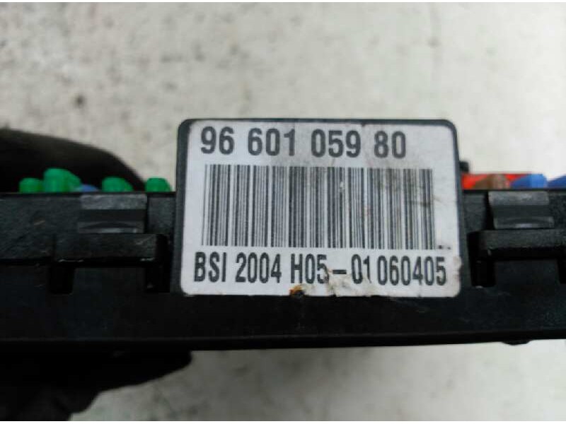 Recambio de caja reles / fusibles para peugeot 307 (s1) xs referencia OEM IAM 9660105980  