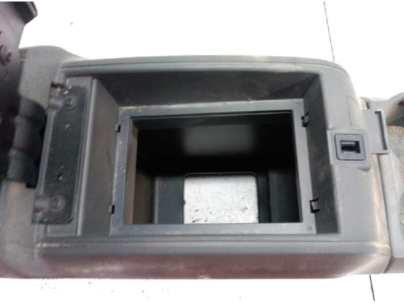 Recambio de apoyabrazos central para ford focus c-max (cap) ambiente (d) referencia OEM IAM   