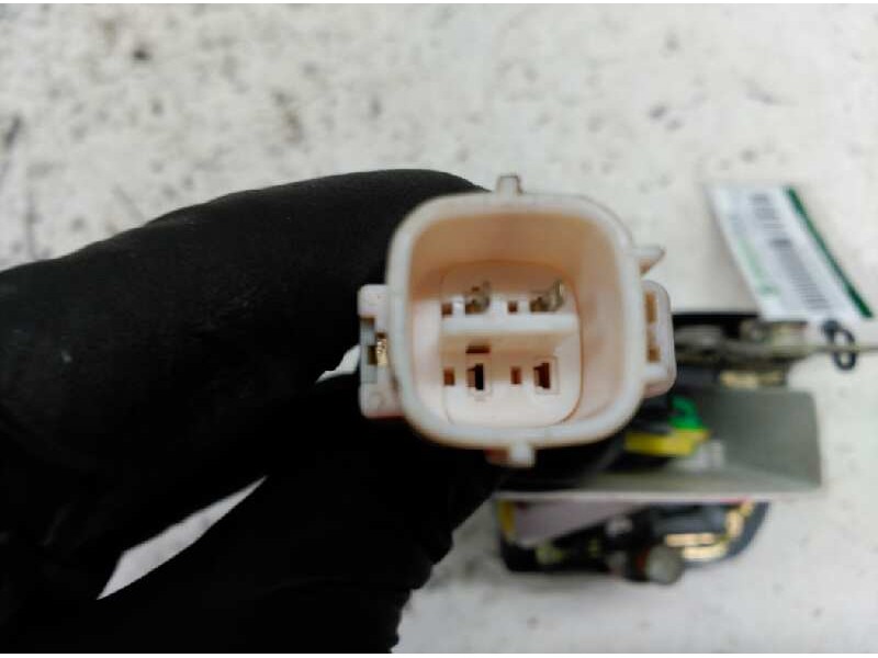 Recambio de cerradura puerta trasera izquierda para toyota carina (t19) 1.6 berlina referencia OEM IAM   