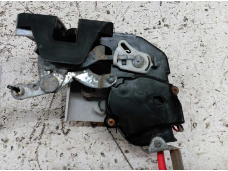 Recambio de cerradura puerta trasera derecha para toyota carina (t19) 1.6 berlina referencia OEM IAM   