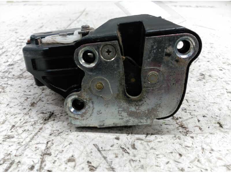 Recambio de cerradura puerta trasera derecha para toyota carina (t19) 1.6 berlina referencia OEM IAM   