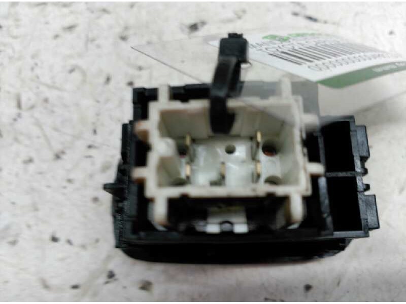 Recambio de mando elevalunas trasero izquierdo para toyota carina (t19) 1.6 berlina referencia OEM IAM   