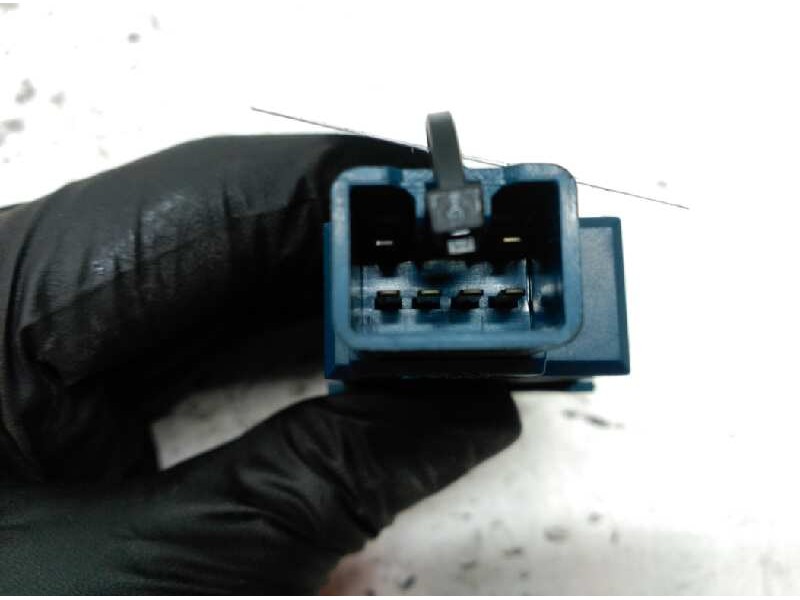 Recambio de boton antivaho para toyota carina (t19) 1.6 berlina referencia OEM IAM   