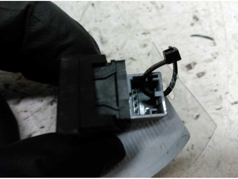 Recambio de mando cierre centralizado para seat ibiza (6l1) cool referencia OEM IAM 6L1962125  