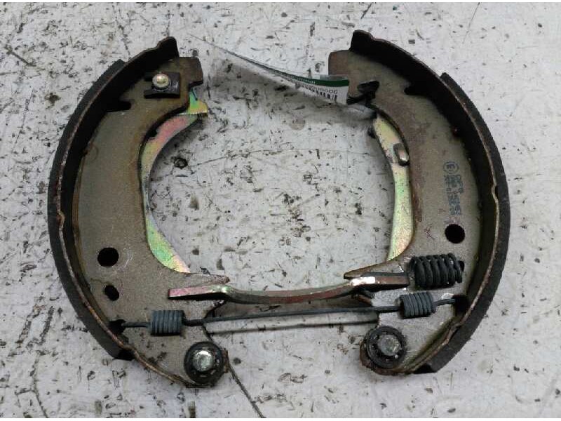 Recambio de zapatas de freno traseras para peugeot 205 berlina referencia OEM IAM   