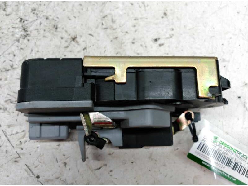 Recambio de cerradura puerta trasera izquierda para peugeot 206 berlina x-line referencia OEM IAM   