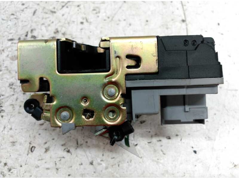 Recambio de cerradura puerta delantera izquierda para peugeot 206 berlina x-line referencia OEM IAM   