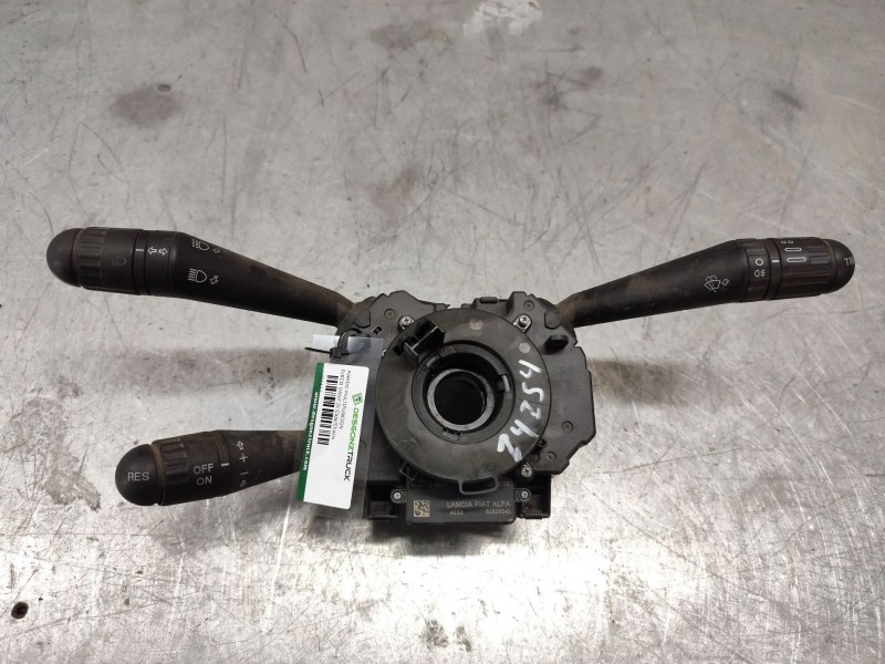 Recambio de mando multifuncion para iveco daily iv caja/chasis 70c17, 70c17 /p referencia OEM IAM a15251826041  