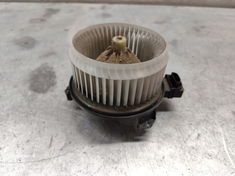 Recambio de ventilador calefaccion para toyota corolla (e15) high referencia OEM IAM 2727005151  2 PINS