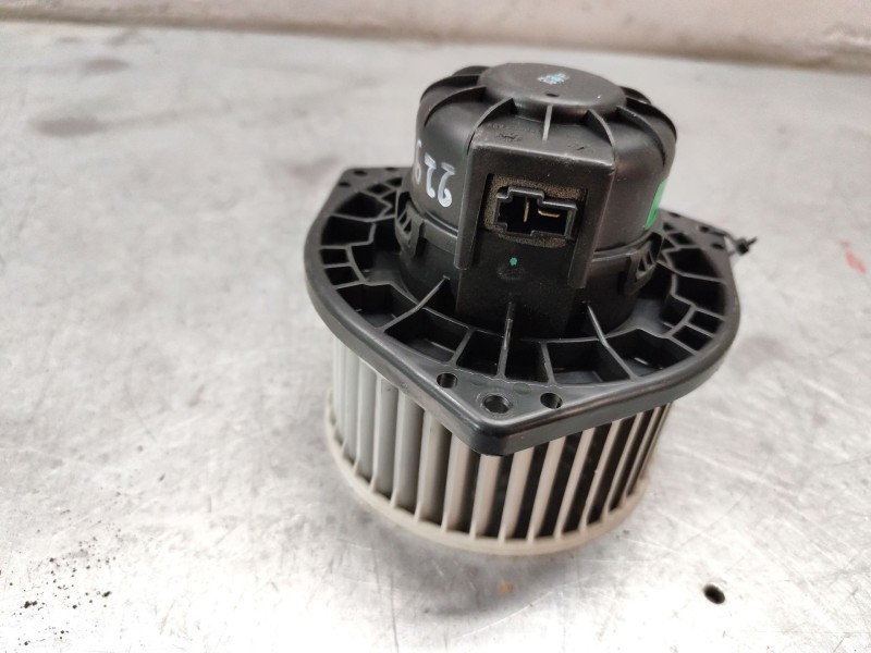 Recambio de ventilador calefaccion para chevrolet aveo 1.4 cat referencia OEM IAM 40510690  