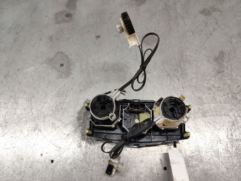 Recambio de mando calefaccion / aire acondicionado para toyota corolla (e15) high referencia OEM IAM 5540612440  
