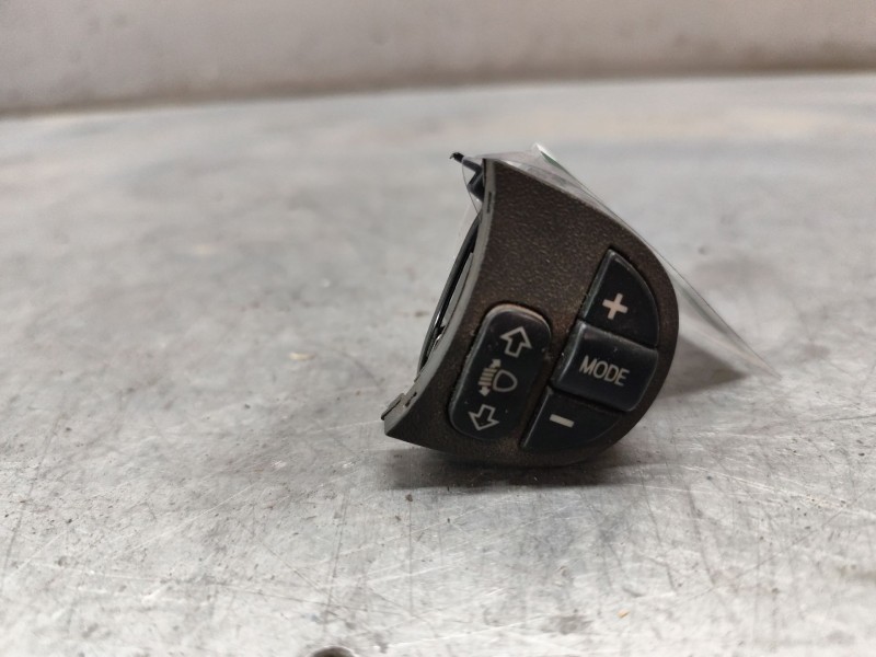 Recambio de mando luces para iveco daily iv caja/chasis 70c17, 70c17 /p referencia OEM IAM 61165800  