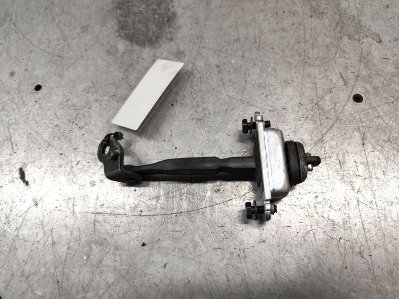 Recambio de retenedor puerta para chevrolet aveo ls referencia OEM IAM delanteraizquierda  