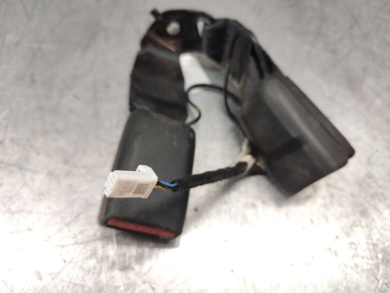 Recambio de enganche de cinturon trasero izquierdo para nissan juke (f16) acenta referencia OEM IAM  CENTRAL 