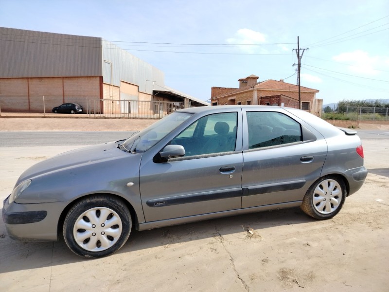 citroën xsara berlina del año 2004