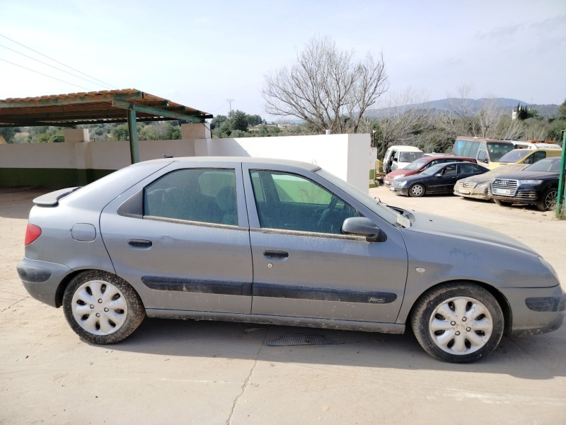 citroën xsara berlina del año 2004