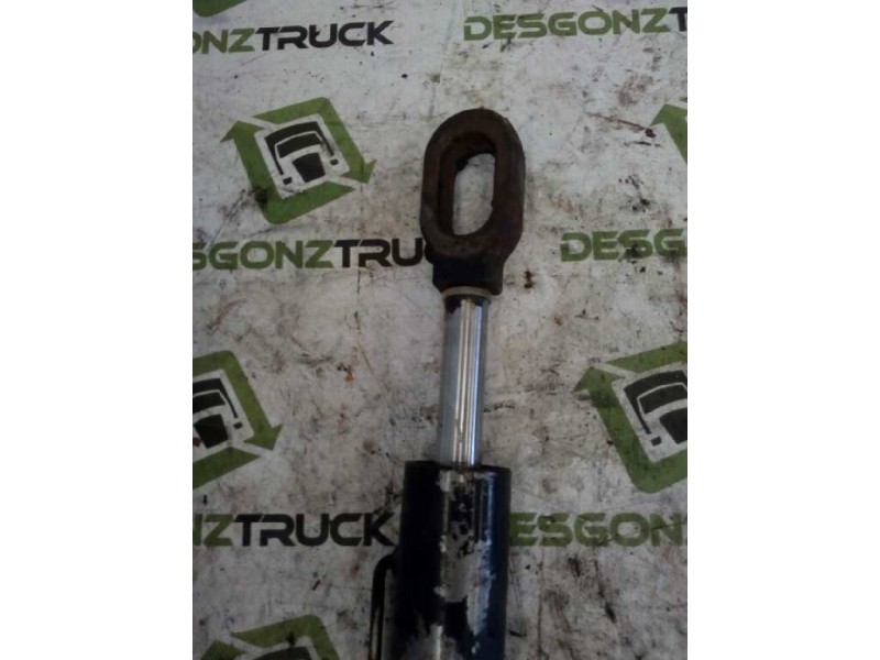 Recambio de brazo elevacion cabina para mercedes trucks lk/ln2 1120 (201-211cv) referencia OEM IAM 6745530105  