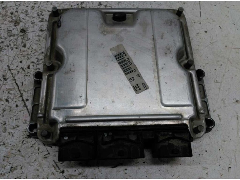 Recambio de centralita motor uce para peugeot 206 berlina referencia OEM IAM 9651256880 0281011525 BOSCH