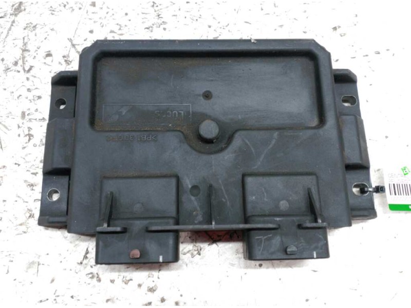 Recambio de centralita motor uce para peugeot 206 berlina x-line referencia OEM IAM 9639587680 9640899880 