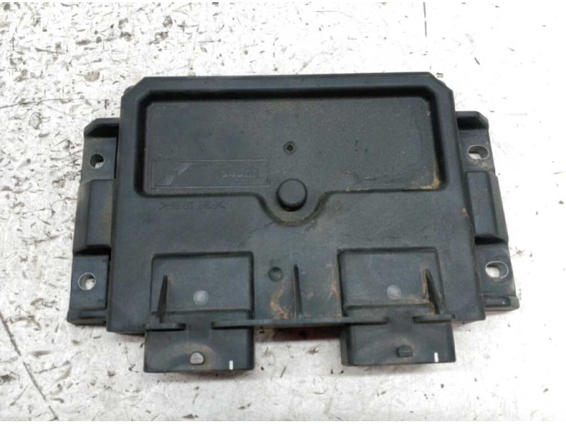 Recambio de centralita motor uce para peugeot 206 berlina x-line refri referencia OEM IAM 9640899880 9639587680 