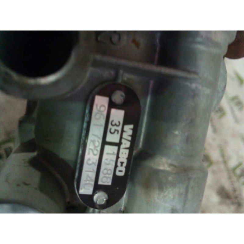 Recambio de palanca freno de mano para scania trucks serie 3 143 h/ 450 (450cv) referencia OEM IAM 9617223140  