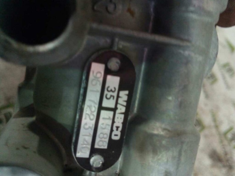 Recambio de palanca freno de mano para scania trucks serie 3 143 h/ 450 (450cv) referencia OEM IAM 9617223140  