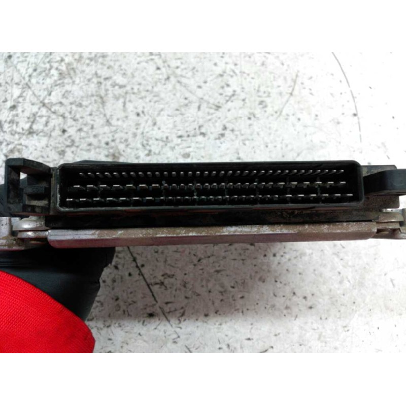 Recambio de centralita motor uce para peugeot 406 berlina (s1/s2) srdt referencia OEM IAM 9635157280 0281001978 BOSCH