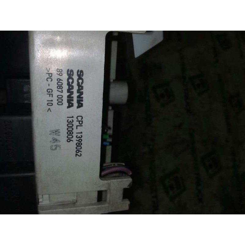 Recambio de caja reles / fusibles para scania trucks serie 4 164 l/480 (480cv) referencia OEM IAM 1320850 1300806 