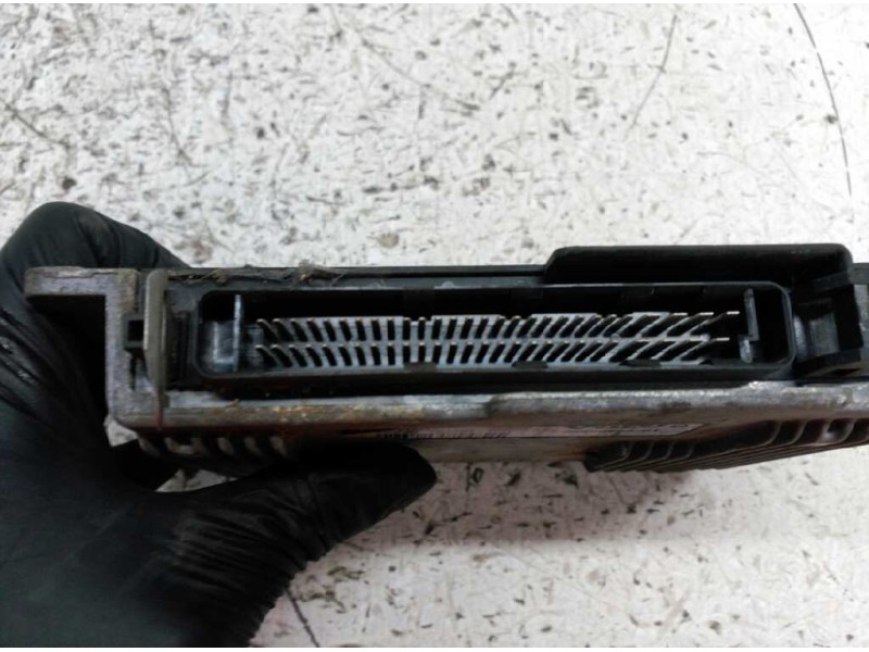 Recambio de centralita motor uce para volvo s40 berlina 1.9 diesel referencia OEM IAM 30850998 S113727100 SIEMENS