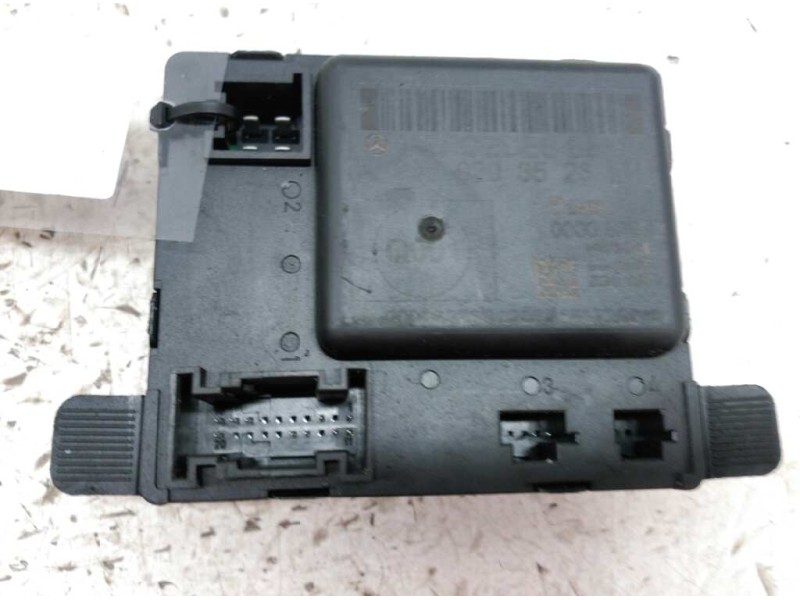 Recambio de modulo electronico para volkswagen crafter chasis / caja abierta referencia OEM IAM 9068203526 MODULO PUERTA IZQUIER
