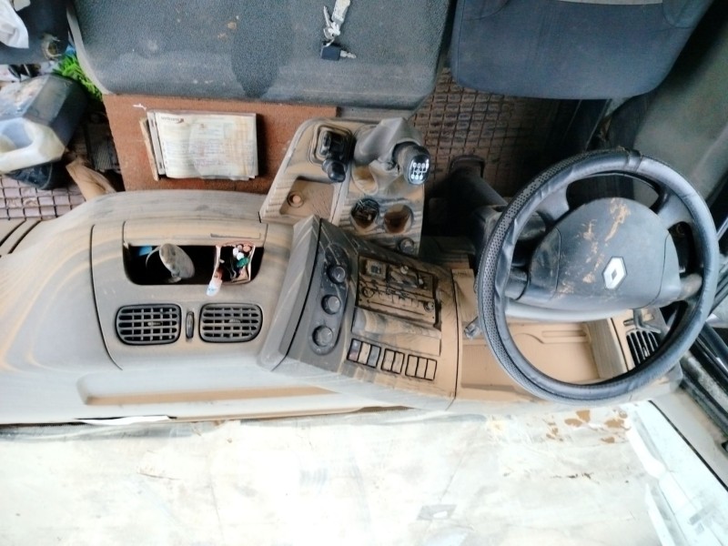 renault midlum del año 2008