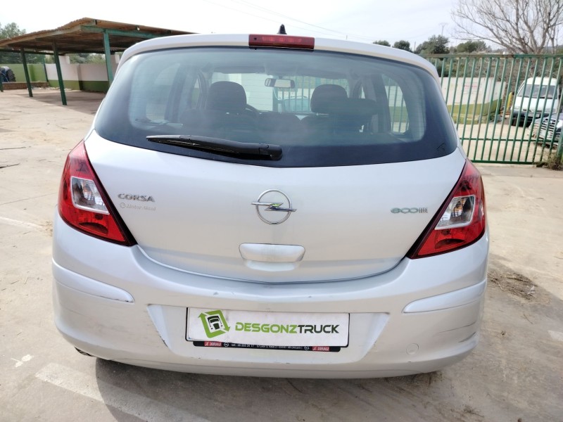 opel corsa d del año 2009