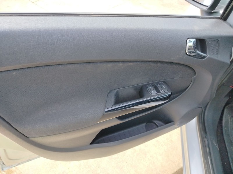 opel corsa d del año 2009